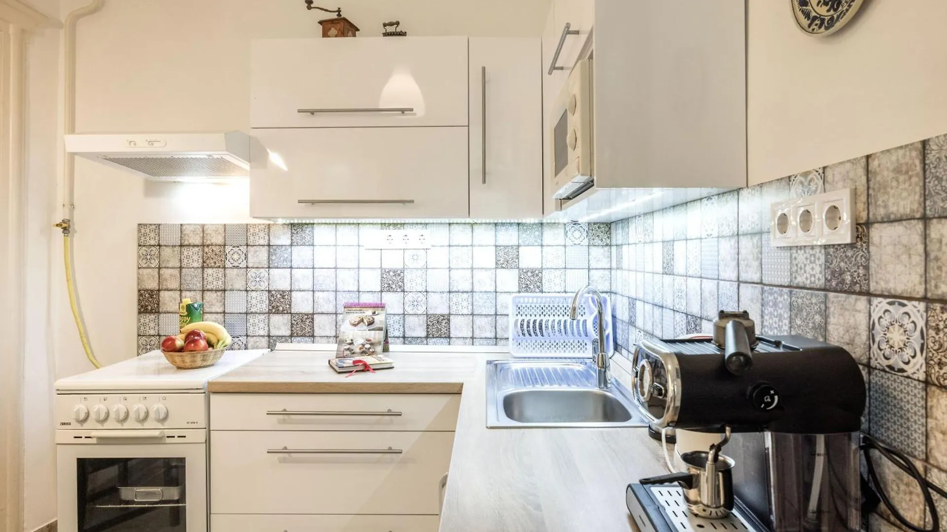 Apartment Heart Garden Central Comfy Studio Budapest Hungary